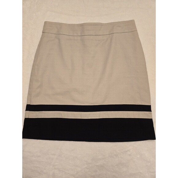 Women’s Loft Skirt Khaki / Cream With Black Border Straight Short Size 2 - Picture 1 of 7